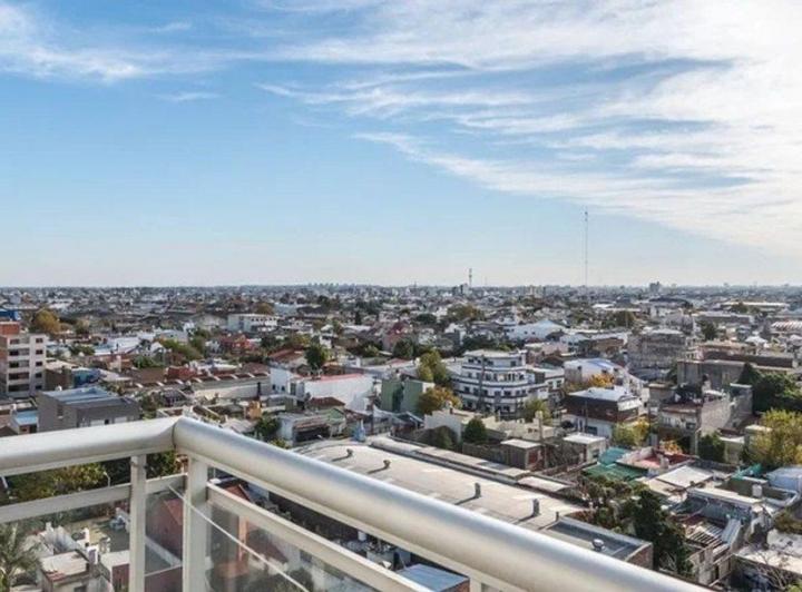 Venta Departamento 4 Ambientes con Terraza Privada