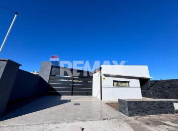 Casa · 132m² · 5 Ambientes · 1 Cochera · En Venta Casa 3 Dorm. en Pb a Estrenar