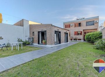Casa · 254m² · 5 Ambientes · 3 Cocheras · Casa en Venta, La Plata