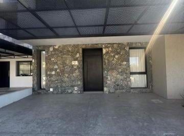 Casa · 180m² · 5 Ambientes · Dúplex en Chacras del Norte II Lado del Ingreso