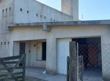 Casa · 271m² · 7 Ambientes · 1 Cochera · Venta Casa 3 Dorm. Bouwer