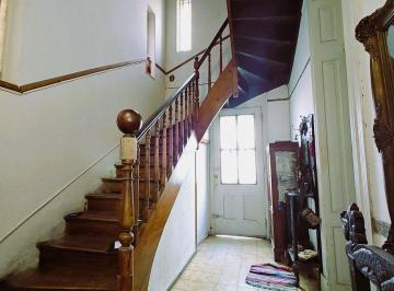 Casa · 196m² · 5 Ambientes · 1 Cochera · Venta Casa 4/5 Amb V. Urquiza a Reciclar - Permuta