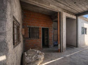 Casa · 256m² · 2 Ambientes · Venta 11 Uf en Block Ideal Inversor - W. Morris
