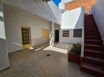 Casa · 165m² · 6 Ambientes · Venta Casa Mulitfamiliar 20 m Estación Moron 3 Uf