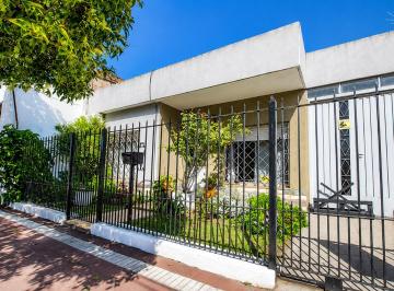 Casa · 165m² · 4 Ambientes · 3 Cocheras · Casa 4 Ambientes en Venta Lavallol