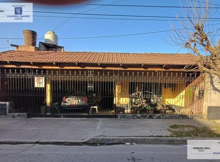 Casa · 171m² · 5 Ambientes · 2 Cocheras