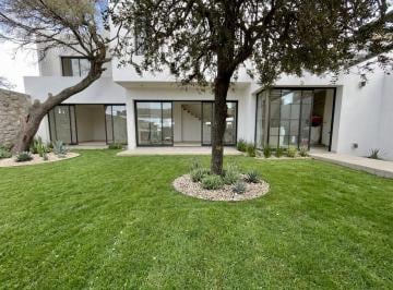 Foto · Alqarias de Siete Soles - Casa de Diseño y Equipamiento Unico, 3 Dorm con Pileta y Detalles Distingui