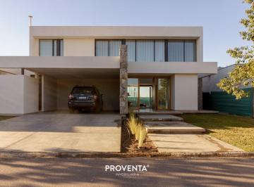 Casa de 7 ambientes Venta USD 315.000 · Casa en Venta Barrio Privado Cortaderas II Rodeo de La Cruz Guaymallen