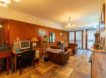 Casa · 270m² · 6 Ambientes · 1 Cochera · Venta Casa de 4 Dorm. con Jardín y Quincho Barrio Belgrano, Rosario