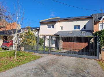 Casa · 345m² · 4 Ambientes · 2 Cocheras · Casa 4 Ambientes en La Florida