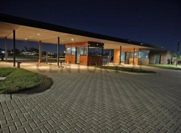 Terreno · 100m² · Venta de Lote Village Joven 600 m² - Toma Permuta Vehiculo - Financia