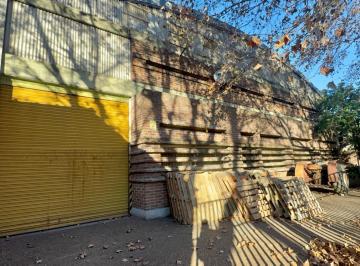 Bodega-Galpón · 700m² · 5 Ambientes · Galpón Industrial de 700 m² en Venta en Morón