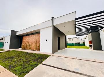 Casa · 193m² · 4 Ambientes · Casa en Venta Barrio Privado Boedo Village