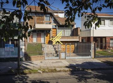 Casa · 312m² · 6 Ambientes · 1 Cochera · Casa Chalet en Venta en El Palomar