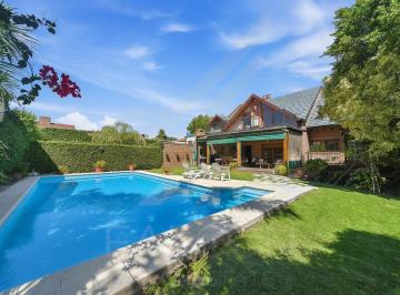 Casa · 600m² · 7 Ambientes · 2 Cocheras · Casa en Ciudad Jardin en Venta