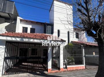 Casa de 6 ambientes, Salta · Casa de 4 Dorm. en Venta | Barrio Hernando de Lerma | Amplio Terreno con Quincho y Cochera