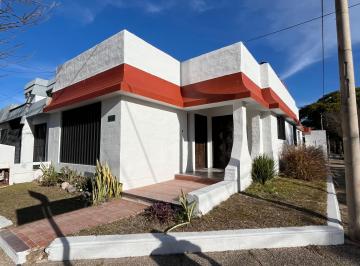 Casa de 1 ambiente, Córdoba · Coworking o Vivienda C/ Garage y Terraza en Parque de Las Naciones