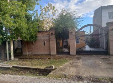 Casa de 3 ambientes, Almirante Brown · Casa en Venta + Depto Al Fondo en Malvinas Argentinas