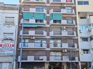 Departamento de 5 ambientes, Córdoba · Venta Hermoso Dpto Avellaneda 200, Frente Plaza Colón!