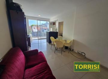Departamento · 37m² · 2 Ambientes · 1 Cochera · Venta 2 Amb 40 m² C/balcón y Coch. Fija - Caracas 1200 Flores
