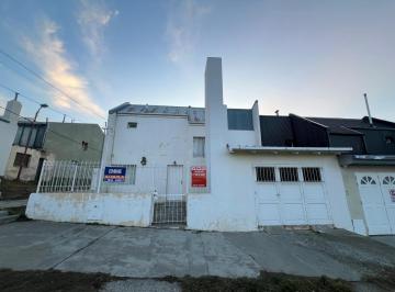 Casa · 120m² · 5 Ambientes · Casa - Esquel