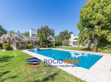 Casa · 400m² · 4 Ambientes · 4 Cocheras · Casa en Venta en San Diego Country Club Moreno