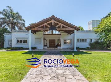 Casa · 400m² · 4 Ambientes · 4 Cocheras · Casa en Venta en San Diego Country Club Moreno