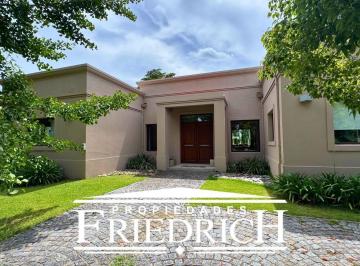 Casa · 270m² · 4 Ambientes · 3 Cocheras · Casa en Venta en Los Puentes, Luján