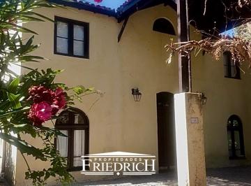 Casa · 300m² · 6 Ambientes · 5 Cocheras · Casa en Venta Club Campos de Golf Las Praderas - Lujan