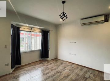 Casa · 200m² · 1 Ambiente · 1 Cochera · Casa en Venta Preparada Para un Segundo Piso en Barrio Parque Astolfi 1. Oportunidad.