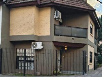 Casa de 4 ambientes, Morón · Excelente Dúplex con Garage en Barrio Guemes