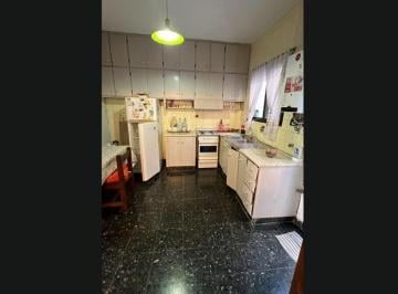 Casa de 4 ambientes, Villa Santa Rita · Galicia 3300 - Casa de 4 Ambientes en Dos Plantas con Patio