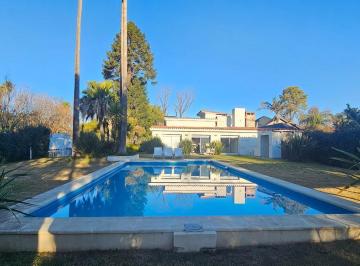 Casa · 1175m² · 5 Ambientes · 2 Cocheras · Venta Casa 3 Dorm. Amplio Jardín con Piscina Barrio Los Olmos Roldan Santa Fe