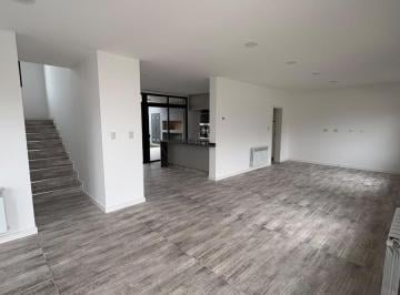 Casa · 271m² · 4 Ambientes · 4 Cocheras · Casa en Venta - Terrazas de Manantiales