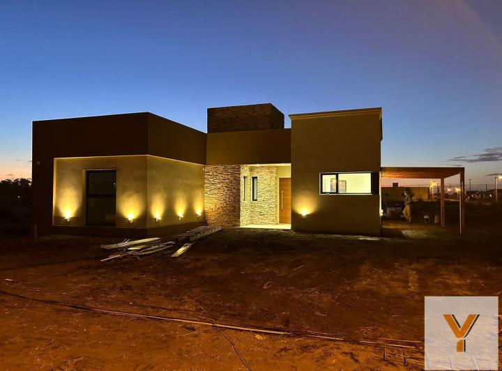 Casa · 140m² · 5 Ambientes · 1 Cochera