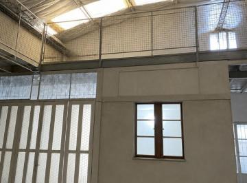 Bodega-Galpón · 200m² · 3 Ambientes · 3 Cocheras · Alquiler Galpon y Deposito Quilmes Oeste