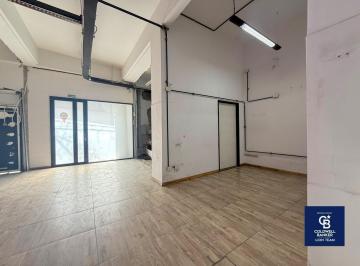 Local comercial · 212m² · 1 Cochera · Local en Alquiler - Ramos Mejia Norte - Centro Comercial - 1 Cuadra de La Estacion