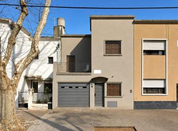 Casa de 4 ambientes, Rosario · Casa de 3 Dorm. en Rosario de 150 m².