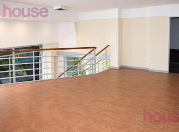 Local comercial · 141m² · Local en Caballito