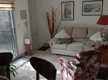 PH · 95m² · 4 Ambientes · 1 Cochera · Venta de PH de 3 Dorm., Cochera, Dos Patios y Quincho. Villa Luro