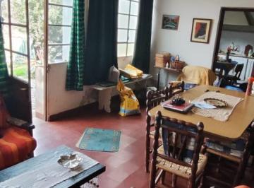 Casa · 350m² · 4 Dormitorios · 2 Cocheras · Casa en Santa Rosa de Calamuchita