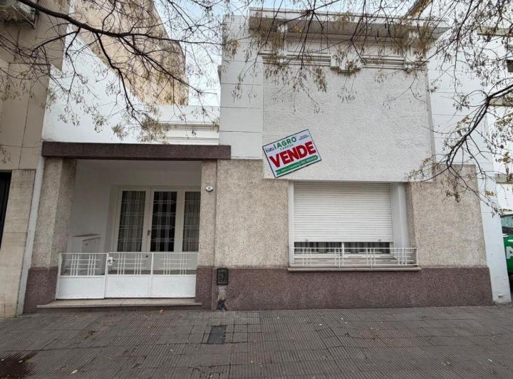 Casa · 140m² · 5 Ambientes