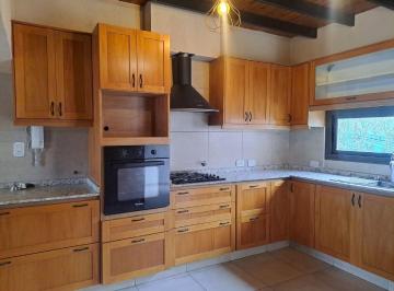 Casa de 6 ambientes, Jesús Nazareno · Casa de Categoría en Alquiler – Barrio Privado Cina Cina Norte – Guaymallén