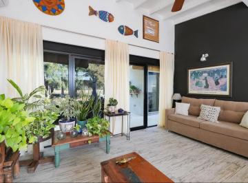 Casa · 147m² · 4 Ambientes · 3 Cocheras · Venta Casa 4 Ambiertes Barrio Cardales Village