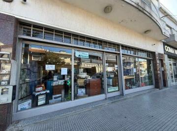 Local comercial · 500m² · Alquiler de Importante Local Comercial de 500 m² en Wilde