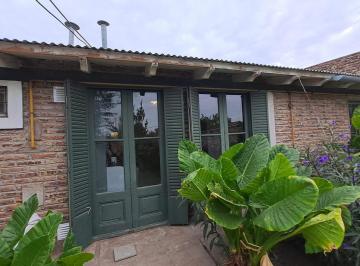 Casa · 150m² · 2 Ambientes · 1 Cochera · Alquiler Casa 1 Dorm
