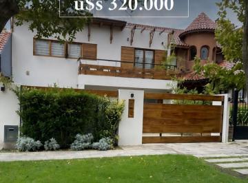 Casa · 150m² · 4 Ambientes · 2 Cocheras · Venta Chalet 4 Ambientes San Carlos con Piscina