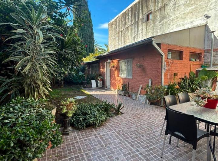 Casa · 220m² · 4 Ambientes