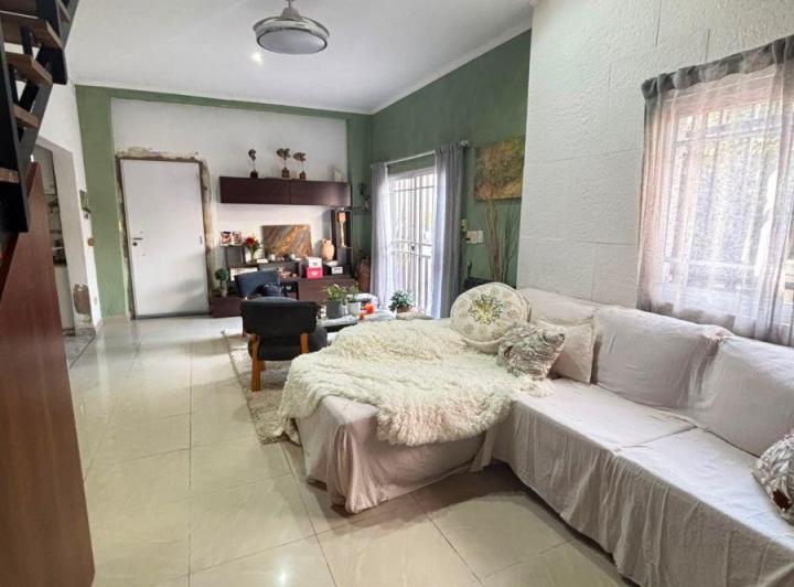 Casa · 220m² · 4 Ambientes