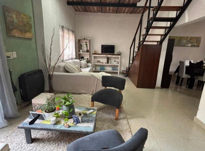 Casa · 220m² · 4 Ambientes